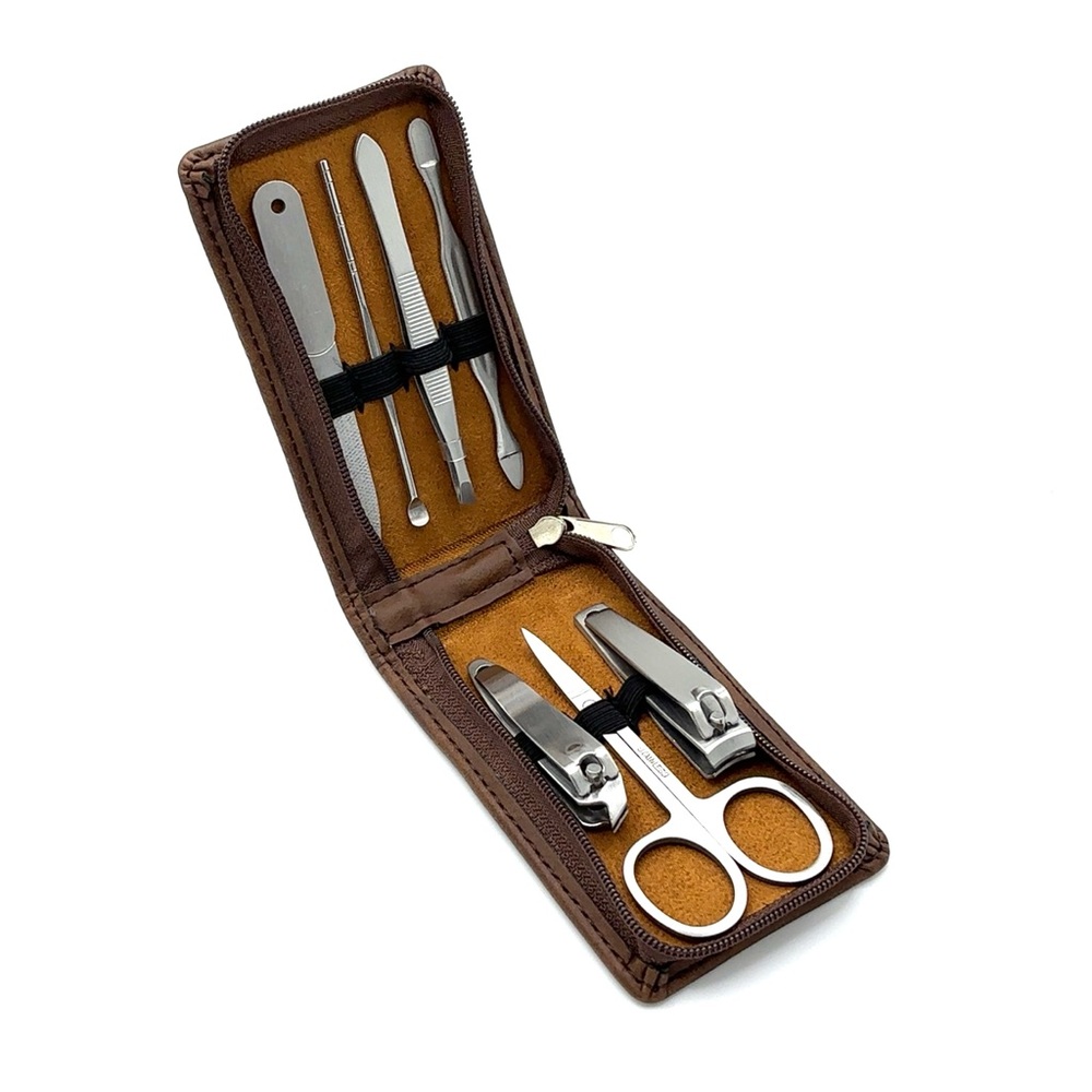 Brown Leatherette Personal Grooming Kit | Arthur Alan - Picture 7 of 9